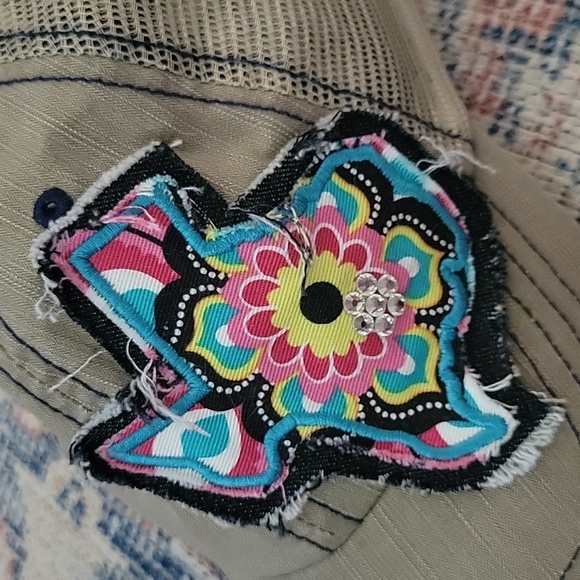 Hat - Picture 2 of 7